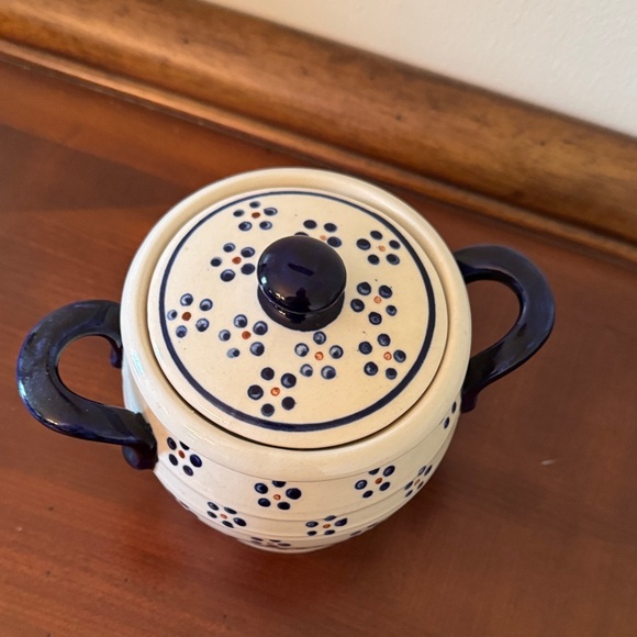 Blue and White Floral Ceramic Jar with Lid - Picture 4 of 5